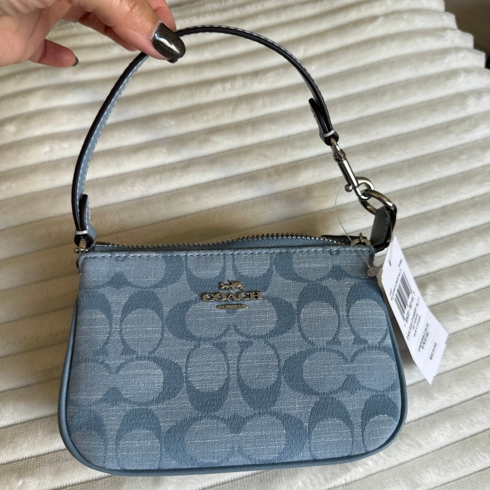 SOLD 🚫 coach nolita 15 wristlet
